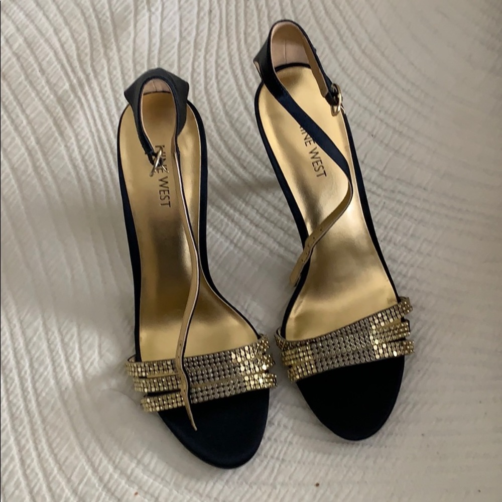 Nine West Black Gold Strappy Heel 10